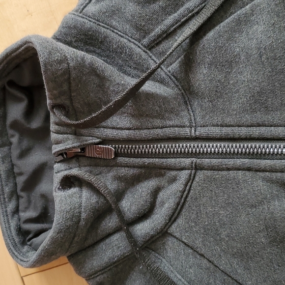 Lululemon green scuba - Picture 2 of 6